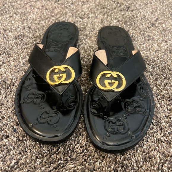 Women’s Gucci Flip Flops - Picture 2 of 15